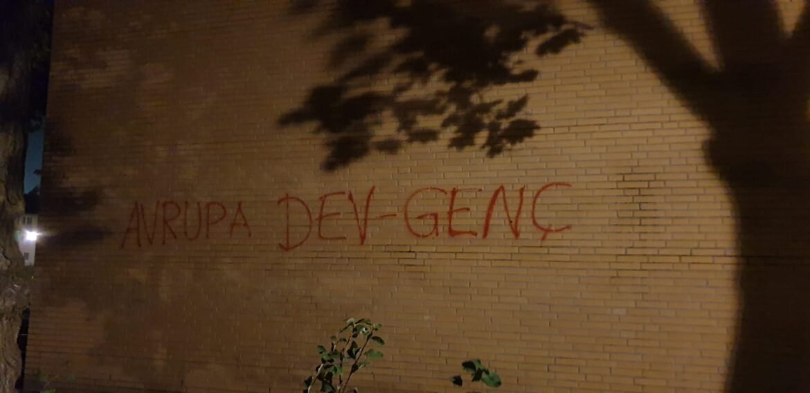 Avrupa Dev-Genç’lilerden Yazılama - Image 1