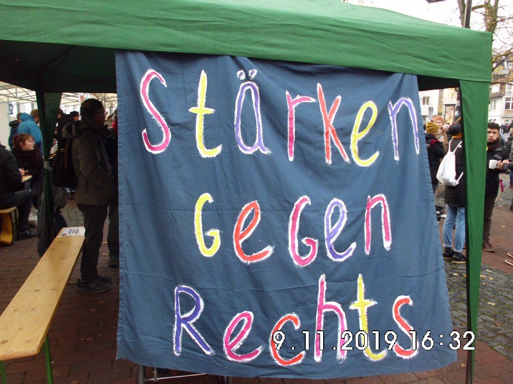 Bielefeld’de Nazi Yürüyüşü ve Nazi Karşıtı Eylemler - Image 4 Bielefeld’de Nazi Yürüyüşü ve Nazi Karşıtı Eylemler - Image 4