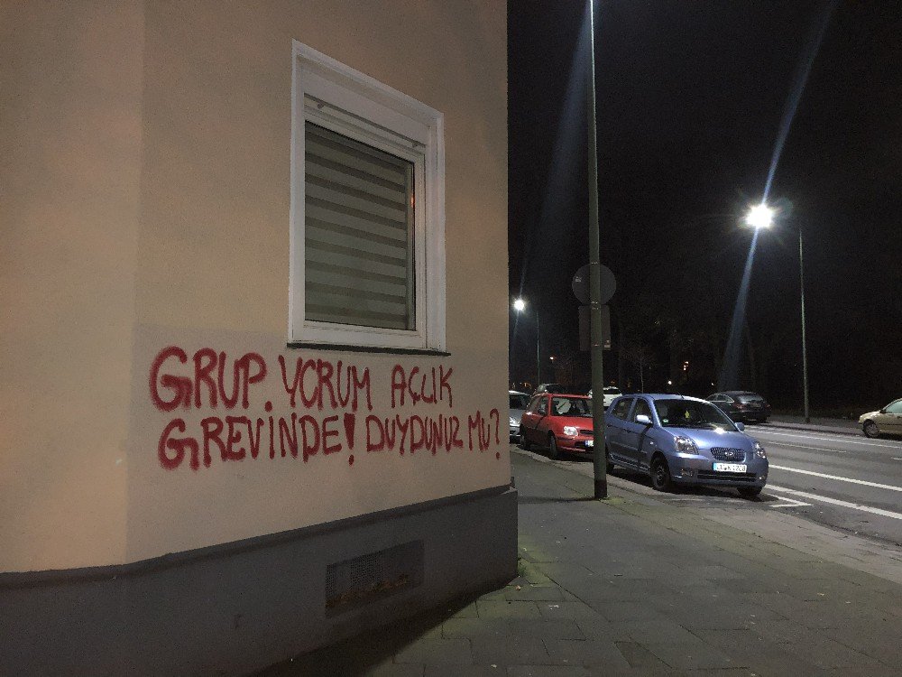 Duisburg’da Mustafa Koçak Ve Grup Yorum Yazılamaları İle Binlerce Kişiye Ulaştık - Image 5