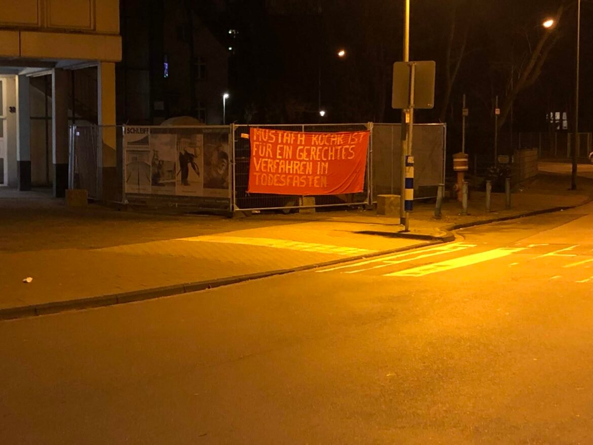 Duisburg’da Mustafa Koçak İçin Pankart Asıldı - Image 1