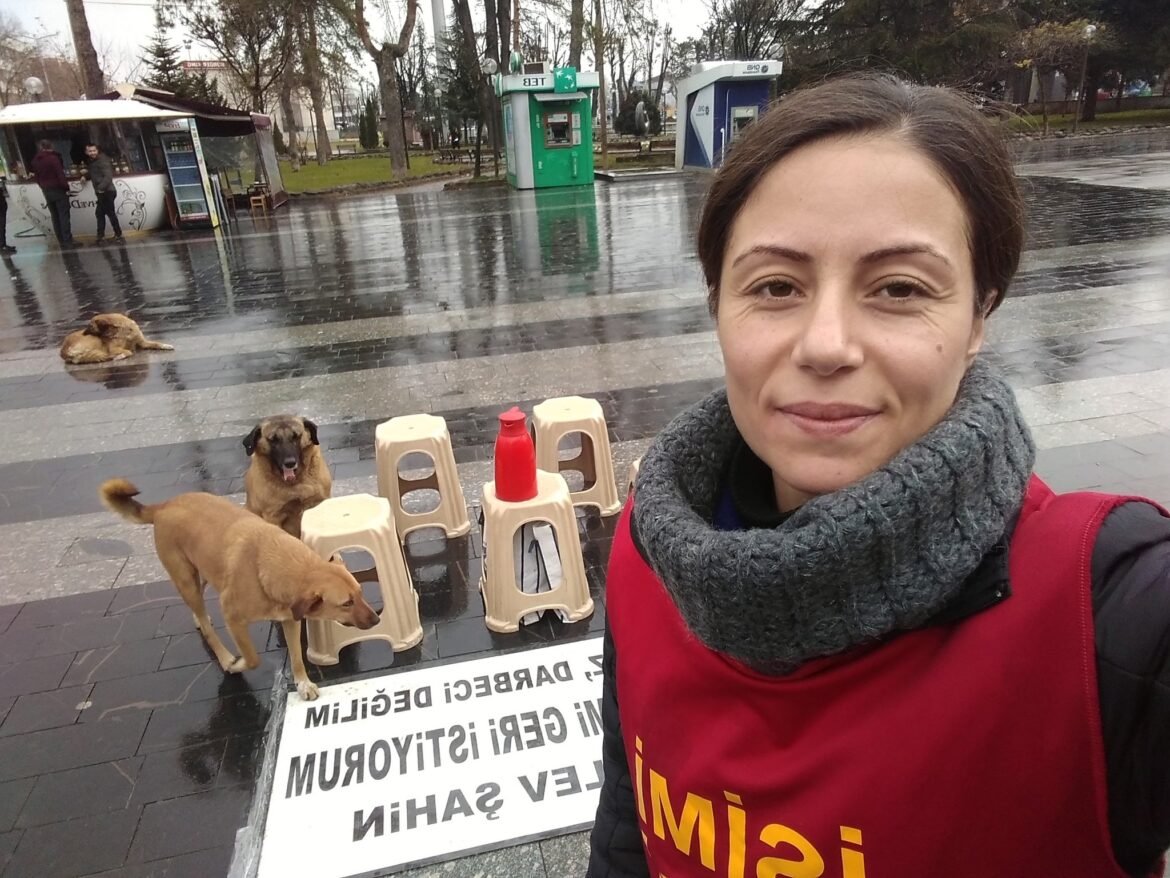Düzce’de İşi Ekmeği İçin Direnen Mimar Alev Şahin Direnişin 1054. Gününde - Image 1