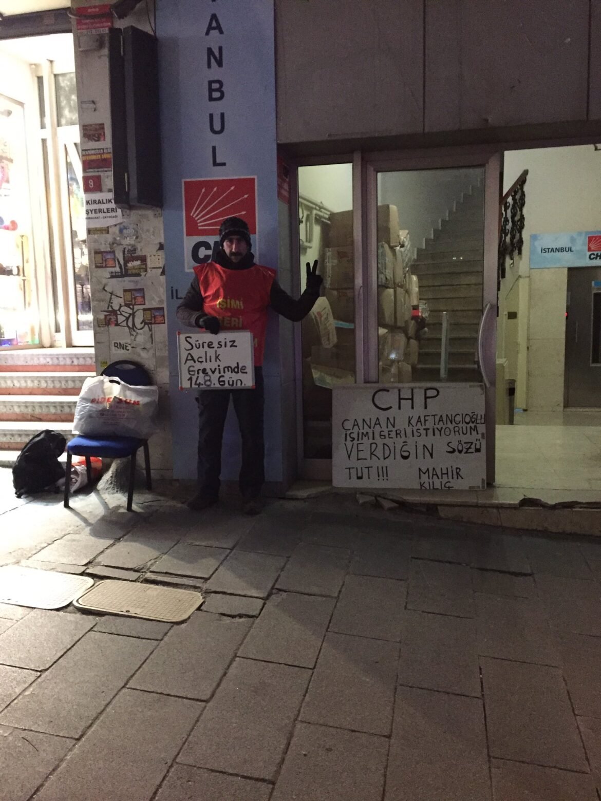 Mahir Kılıç CHP İstanbul İl Başkanlığı Önünde Açlık Grevinin 148. Gününde - Image 1