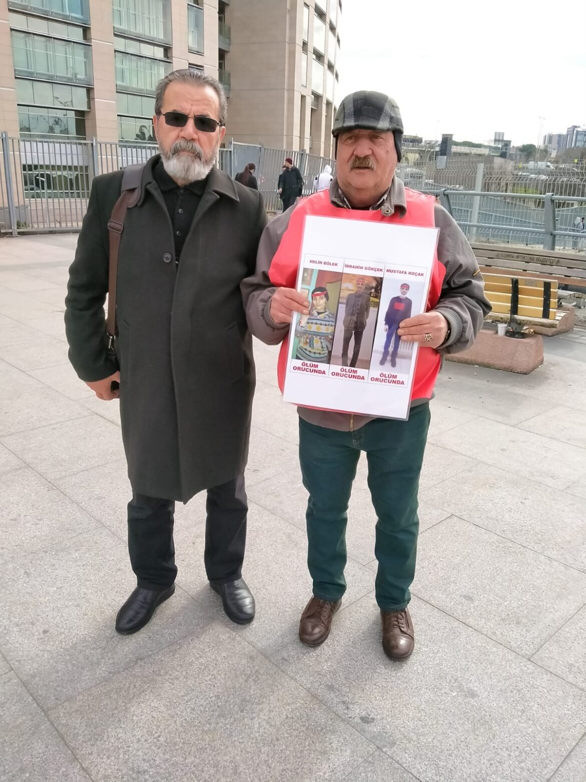 Çağlayan Adliyesi Önünde TAYAD’lı Aileler Adalet Nöbetine Devam Ediyor - Image 1