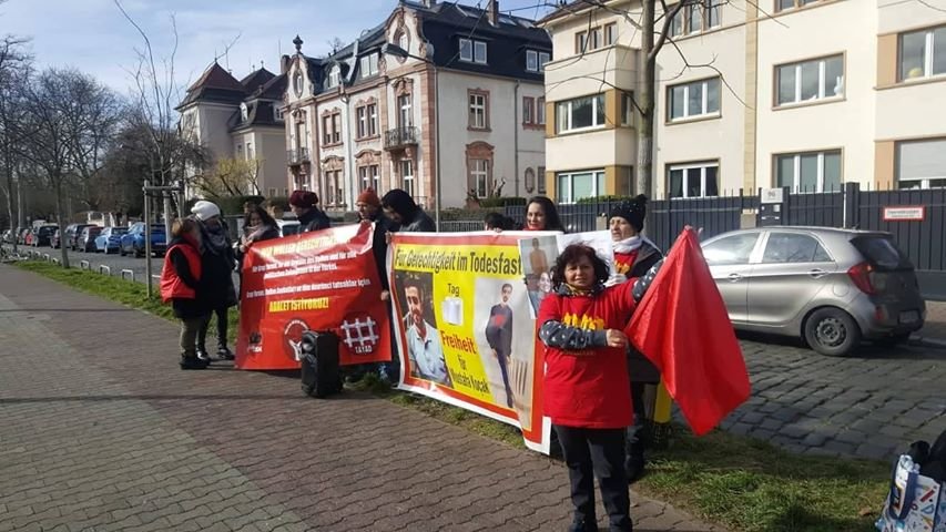 T.C. Frankfurt Konsolosluğu Önünde Eylemlerimiz Devam Ediyor - Image 2 T.C. Frankfurt Konsolosluğu Önünde Eylemlerimiz Devam Ediyor - Image 2