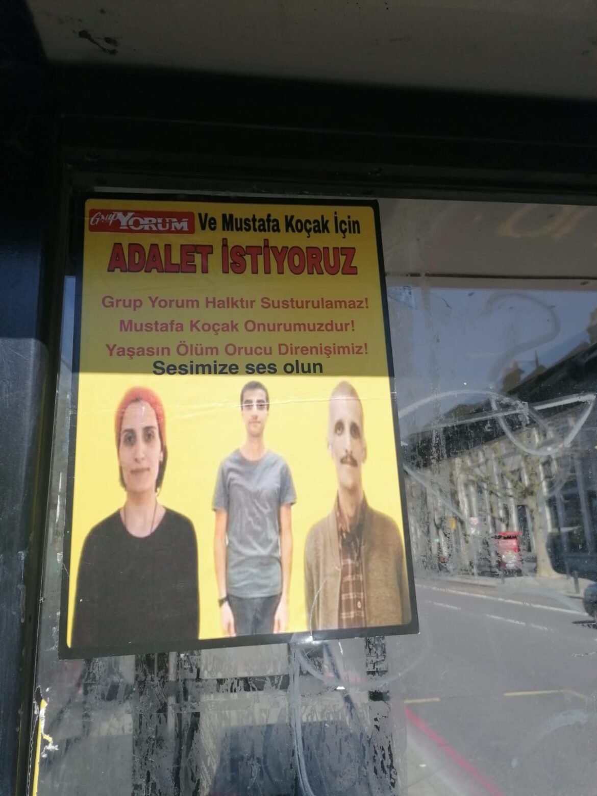 Londra Halk Cephesi’nden Afişleme Ve Pullama Çalışması - Image 1