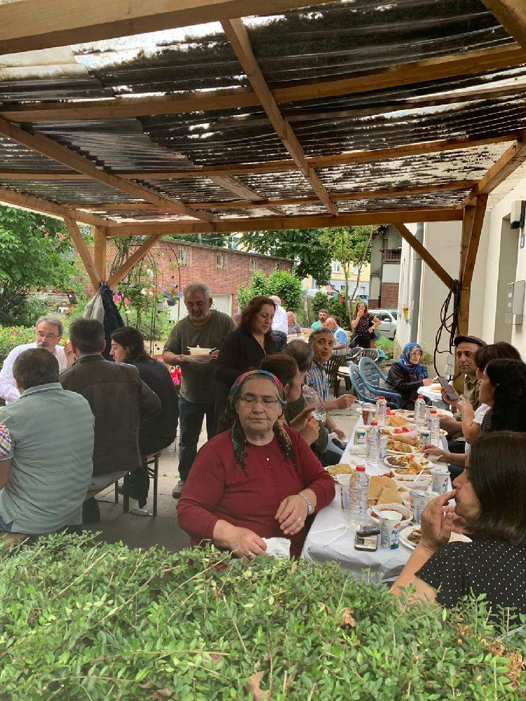 Almanya Bochum’da İbrahim Gökçek’in 40 Yemeği Verildi - Image 2 Almanya Bochum’da İbrahim Gökçek’in 40 Yemeği Verildi - Image 2