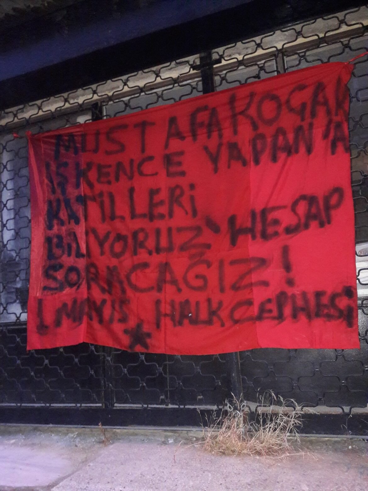Bir Mayıs Mahallesi’nde Mustafa Koçak İçin Pankart Asıldı - Image 1