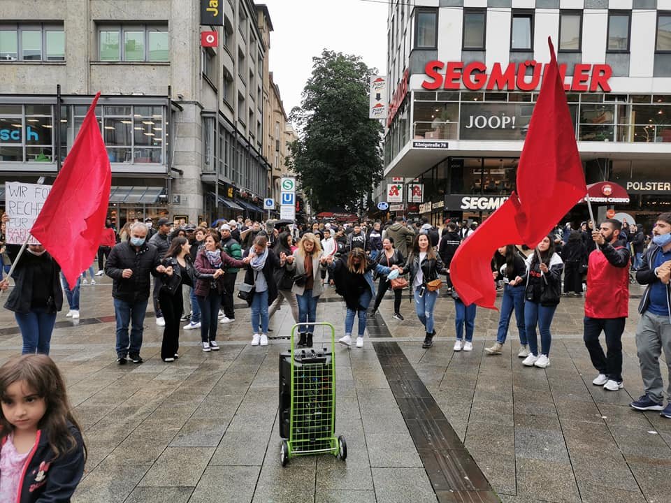 Stuttgart’ta Adalet İstiyoruz Eylemi: Dayanışma Yaşatır - Image 3 Stuttgart’ta Adalet İstiyoruz Eylemi: Dayanışma Yaşatır - Image 3