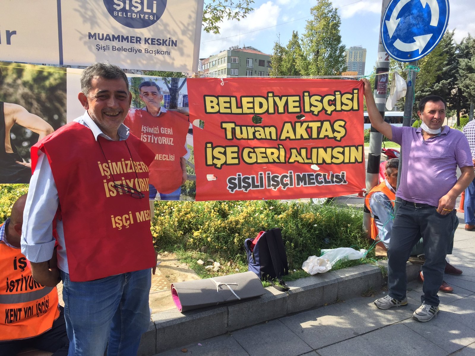 Şişli Belediyesi Önünde Turan Aktaş’ın Direnişi 227. Gününde - Image 1 Şişli Belediyesi Önünde Turan Aktaş’ın Direnişi 227. Gününde - Image 1