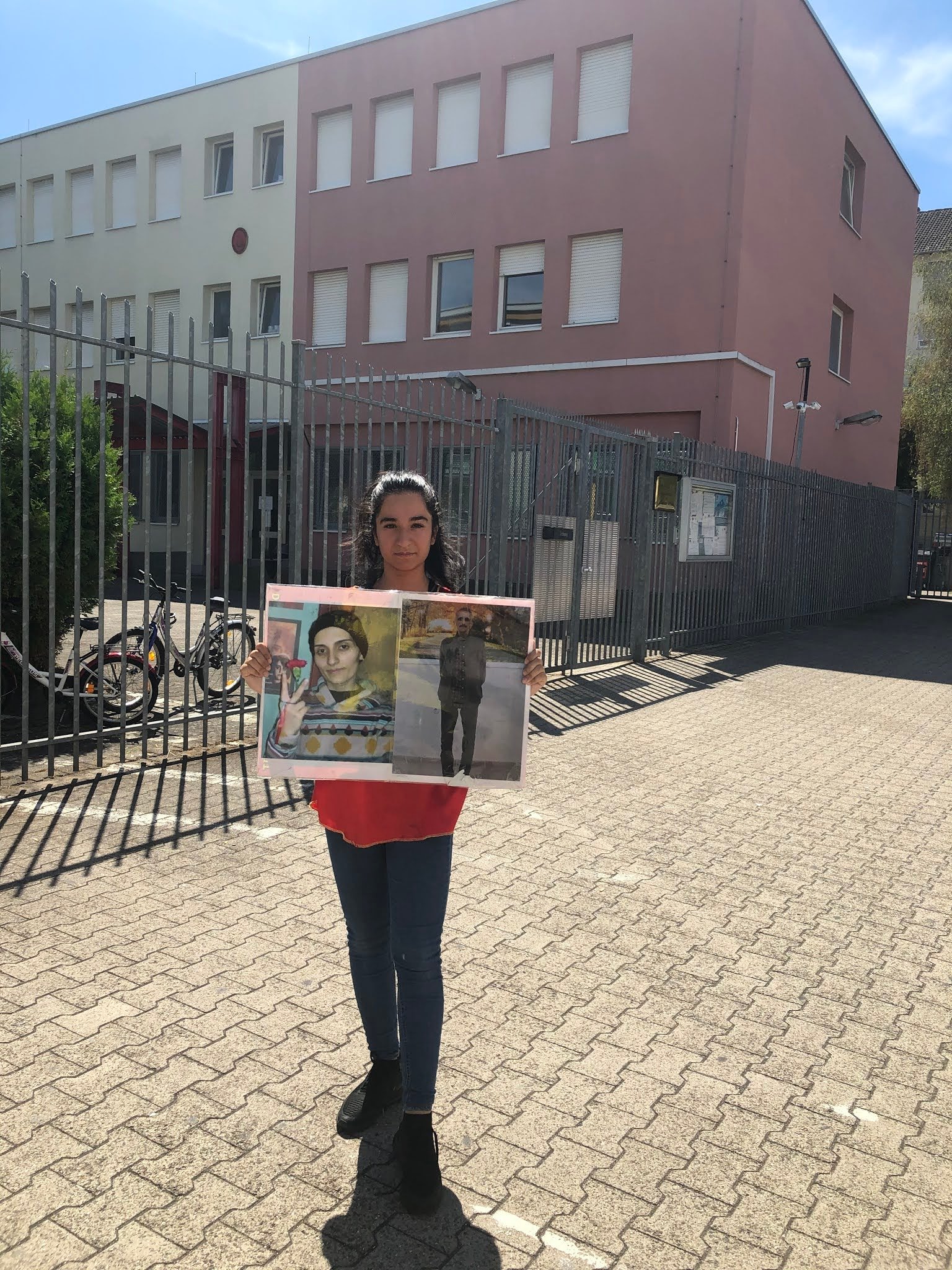 Karlsruhe Türkiye Konsolosluğu Önünde 178. Adalet Nöbeti - Image 2 Karlsruhe Türkiye Konsolosluğu Önünde 178. Adalet Nöbeti - Image 2