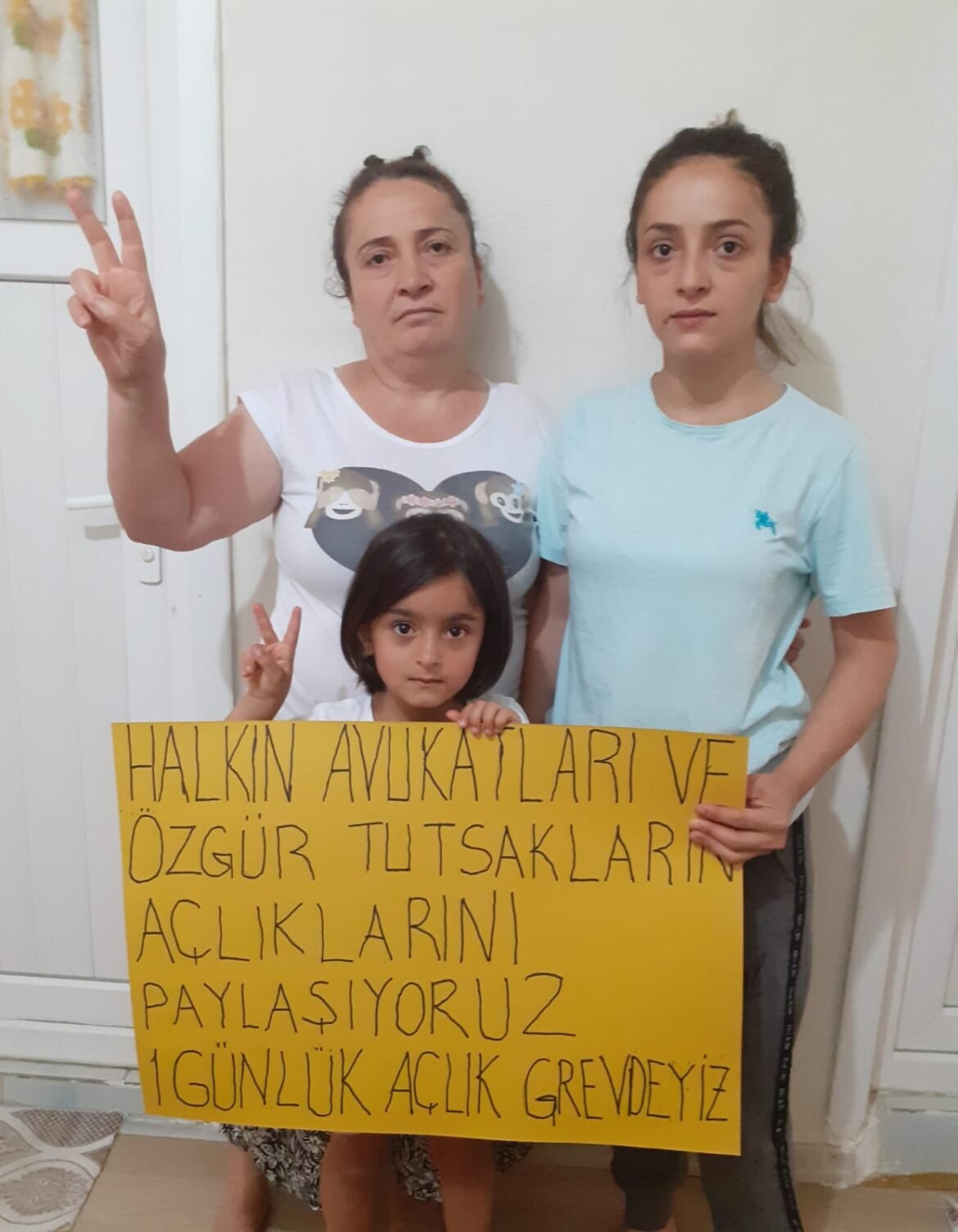 Yunanistan Özgür Tutsakları Sinan Çam’ın Ailesi Yaptığı 1 Günlük Açlık Grevi İle Destek Oldular - Image 1