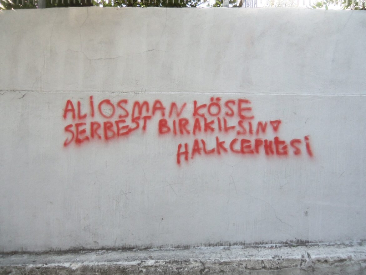 Gazi halk Cephesi hasta tutsak Ali Osman Köse’nin serbest bırakılması için yazılama yaptılar - Image 1