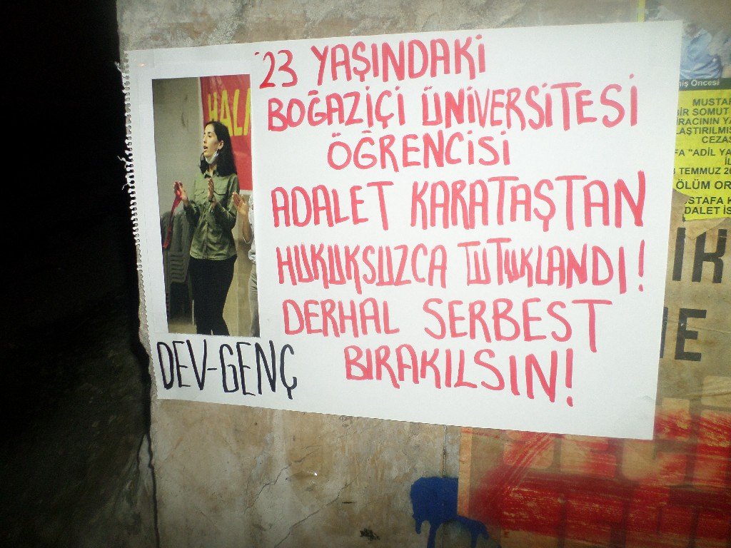 Dev-Gençliler Sarıyer’de Grup Yorum Konseri Tutsak Dev-Gençli Adalet Karataştan ve Yüksel Direnişçileri İçin Duvar Gazetesi Çalışması Yaptı - Image 1