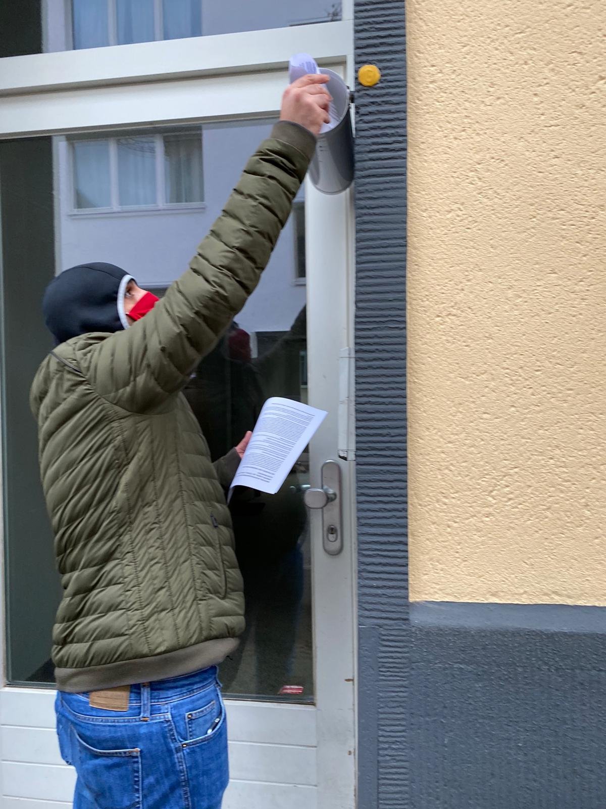 HFG-Emekçiler Köln’de Posta Kutu Çalışmasına Çıktı - Image 2 HFG-Emekçiler Köln’de Posta Kutu Çalışmasına Çıktı - Image 2
