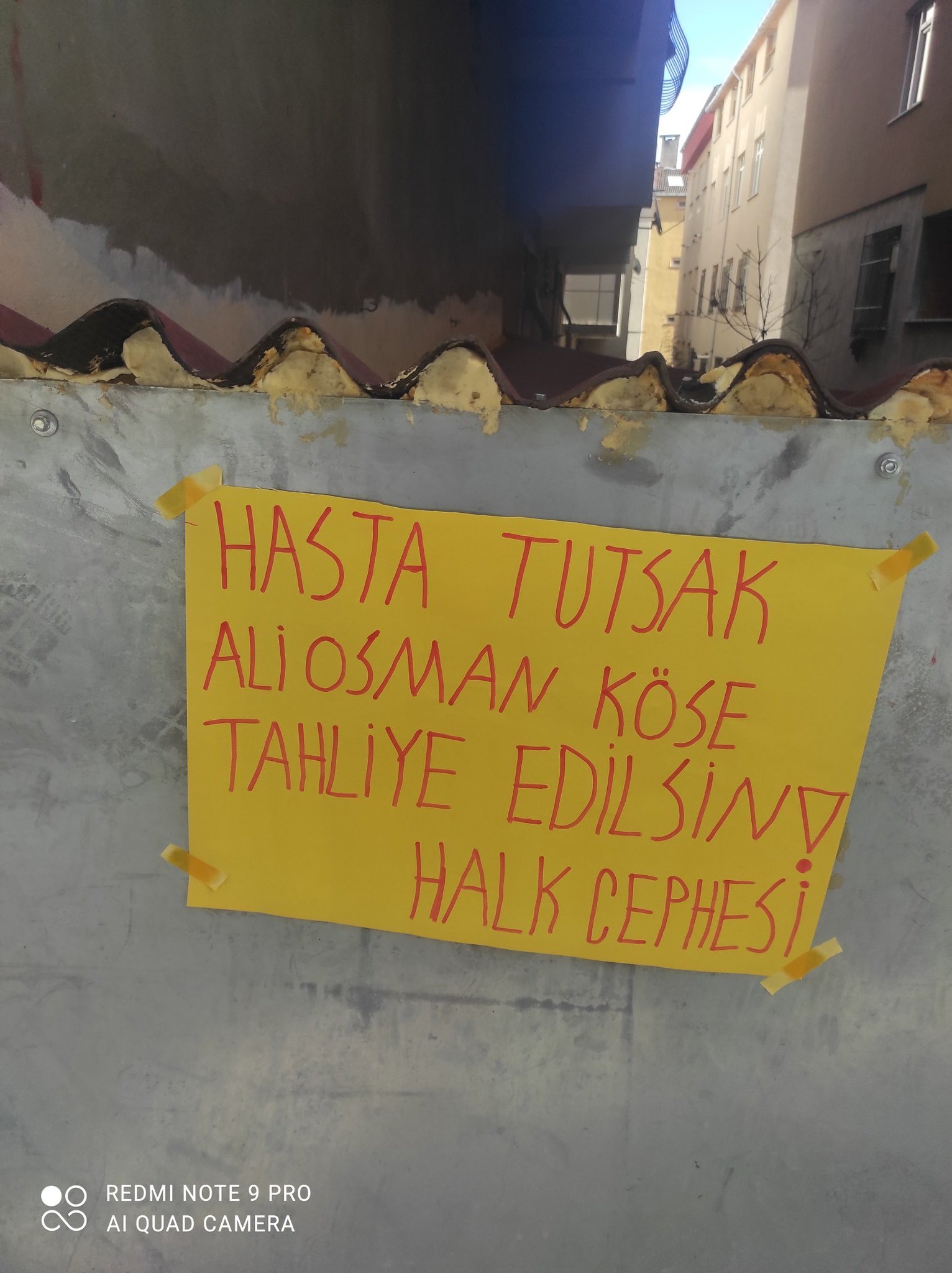 Gazi Halk Cepheliler Ali Osman Köse ve Mehmet Özdemir İçin Duvar Gazetesi Çalışması Yaptı - Image 1 Gazi Halk Cepheliler Ali Osman Köse ve Mehmet Özdemir İçin Duvar Gazetesi Çalışması Yaptı - Image 1