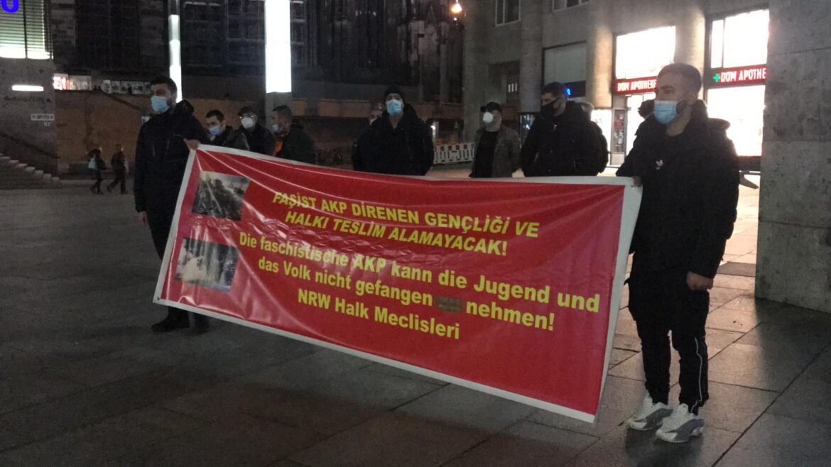 Köln’ de Boğaziçi Direnişini Destekleme Eylemi Yapıldı - Image 1