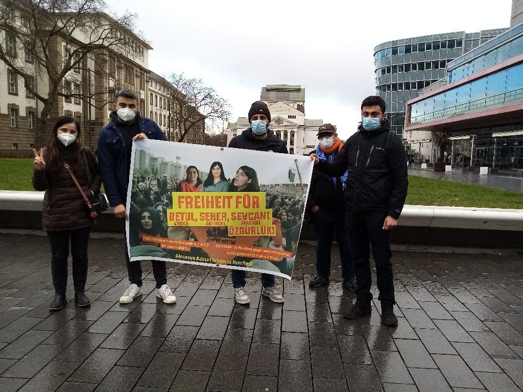 Duisburg’da Seher Sevcan ve Betül için Adalet Eylemi Devam ediyor - Image 1