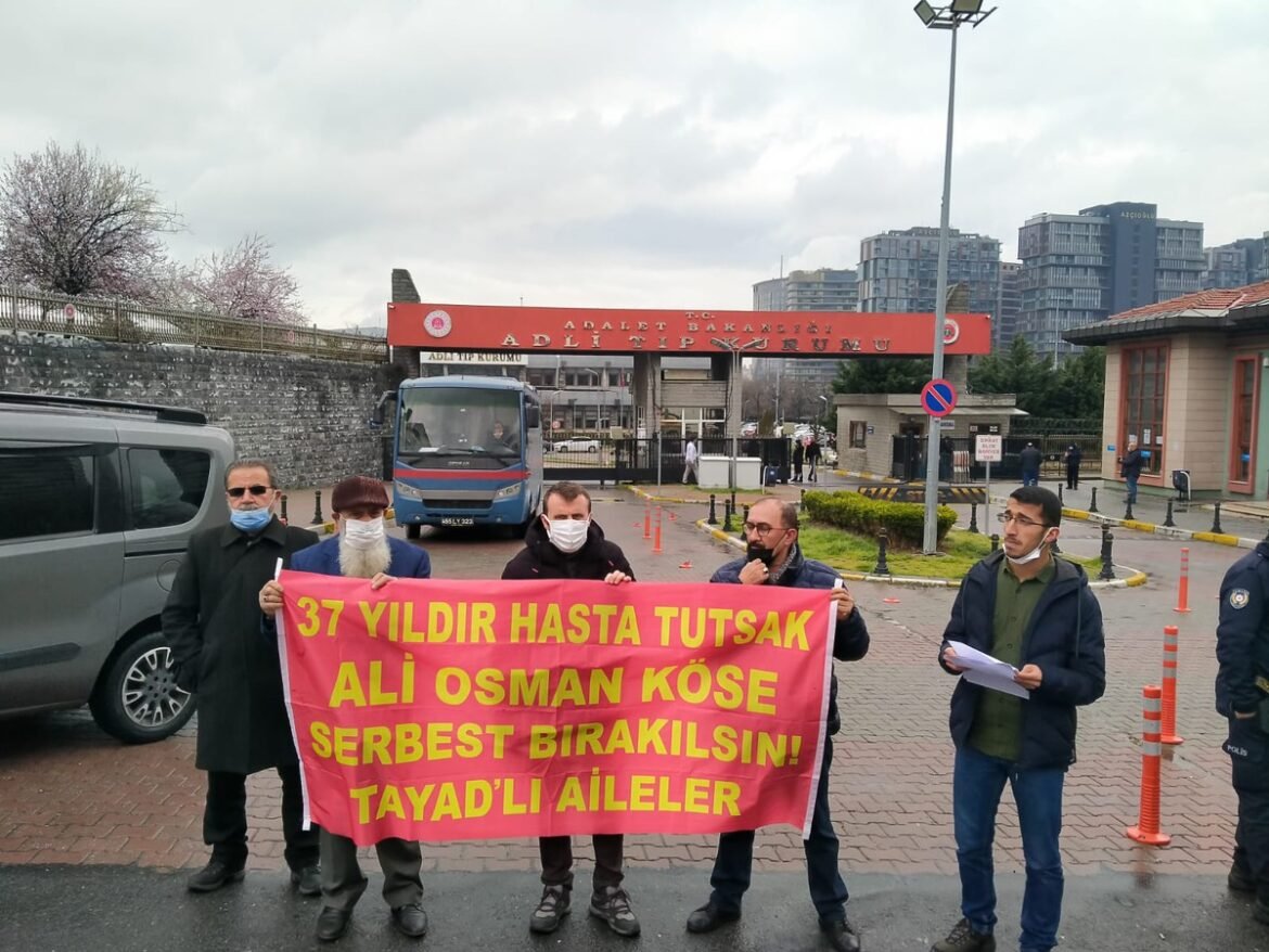 TAYAD’lı Ailelerden Adli Tıp Kurumu Önünde Eylem - Image 1