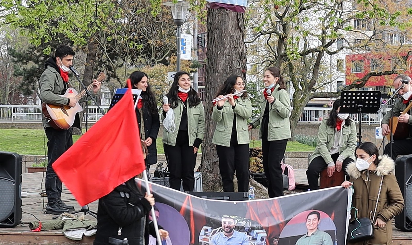 Grup Yorum Köln’de Devrim Şehitleri Anmasına Katıldı - Image 3 Grup Yorum Köln’de Devrim Şehitleri Anmasına Katıldı - Image 3
