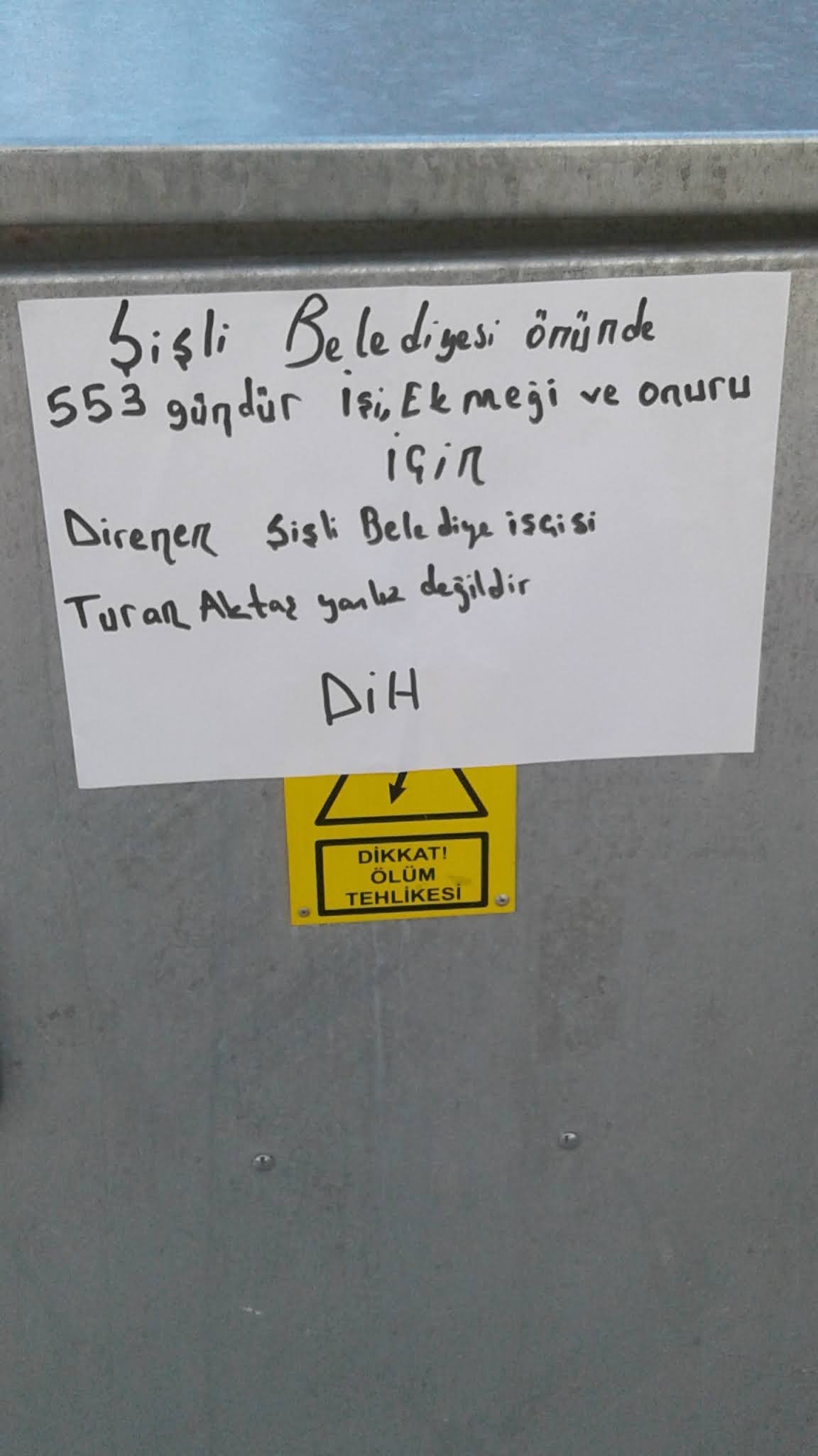 Devrimci İşçi Hareketi Turan Aktaş İçin Duvar Gazetesi Astı - Image 1