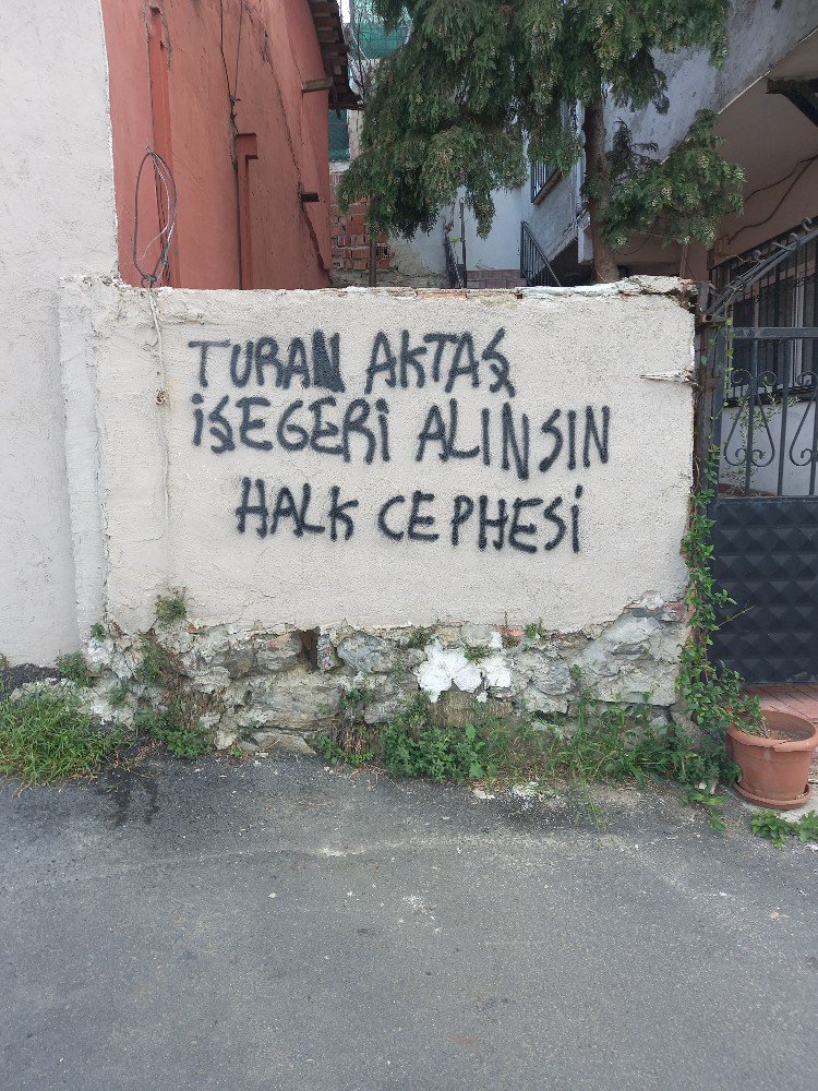 Armutlu Halk Cephesi Duvar Yazılaması Yaptı - Image 1