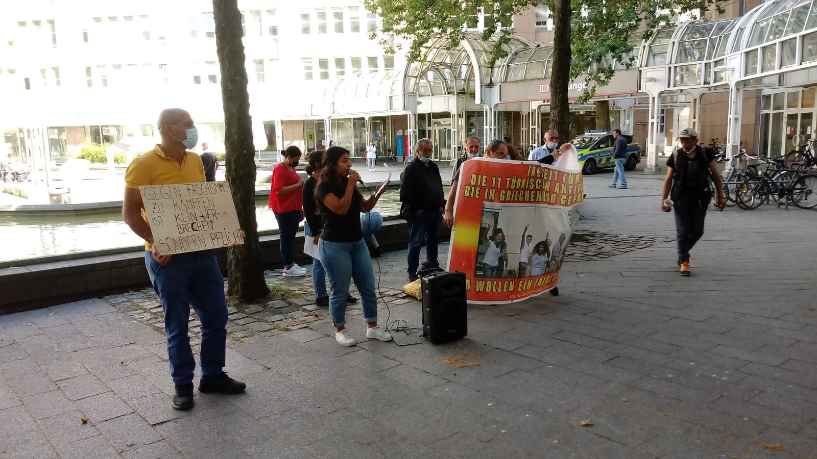 Yunanistan Düsseldorf Başkonsolosluğu Önünde Adalet Eylemi - Image 1 Yunanistan Düsseldorf Başkonsolosluğu Önünde Adalet Eylemi - Image 1