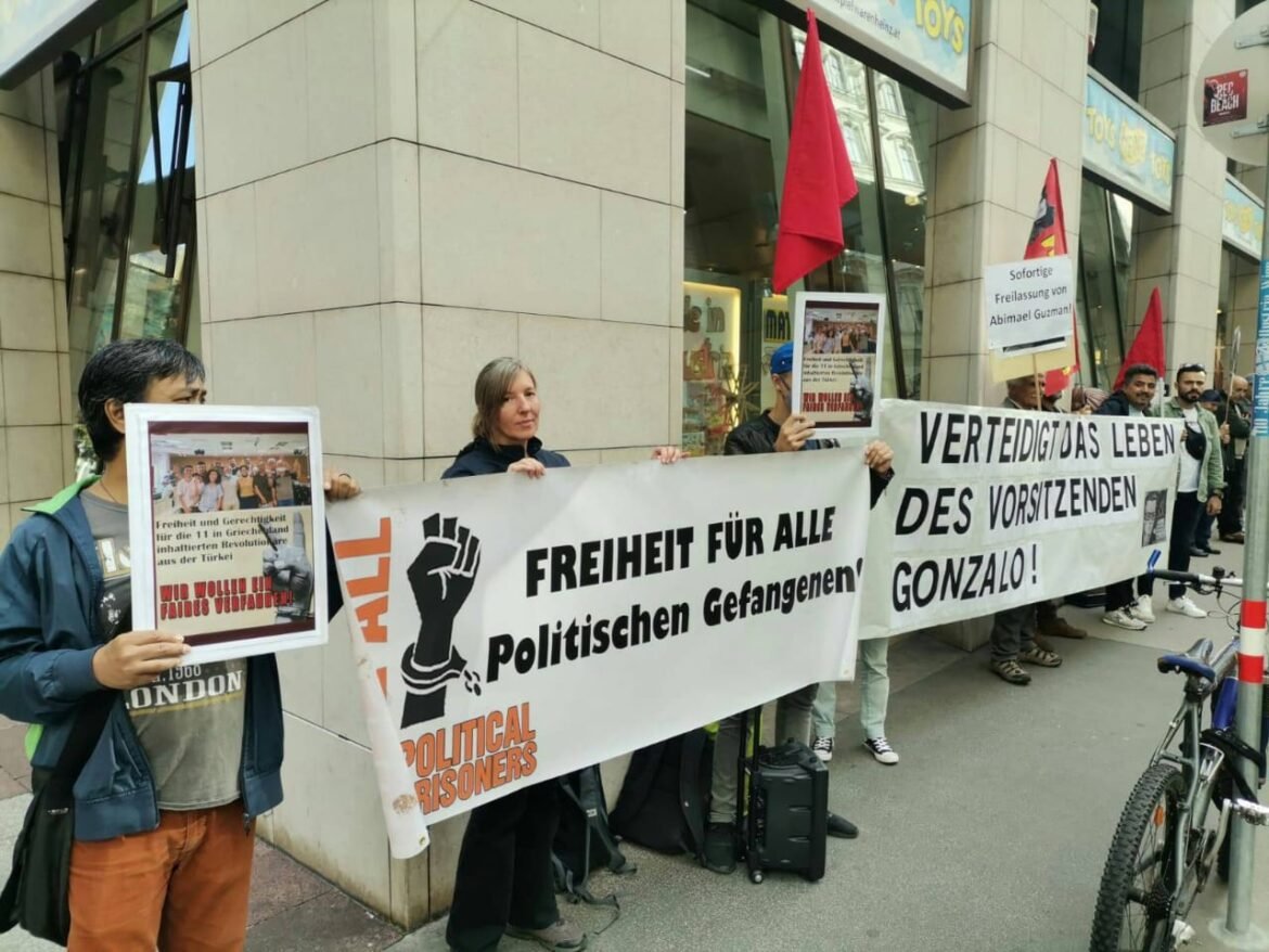 Viyana Peru Elçiliği Önünde Eylem - Image 1