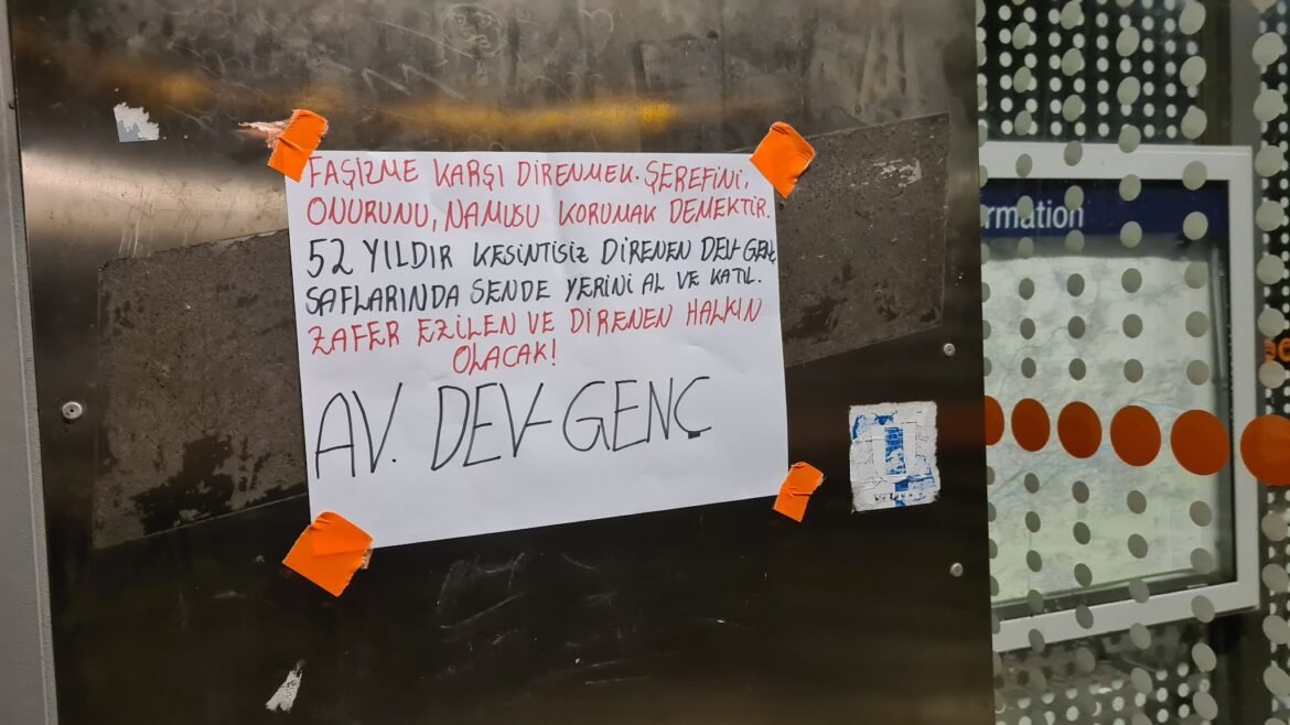 Almanya Dev-Genç’ten Duvar Gazetesi Çalışması İle 52. Yılını Selamladı - Image 1