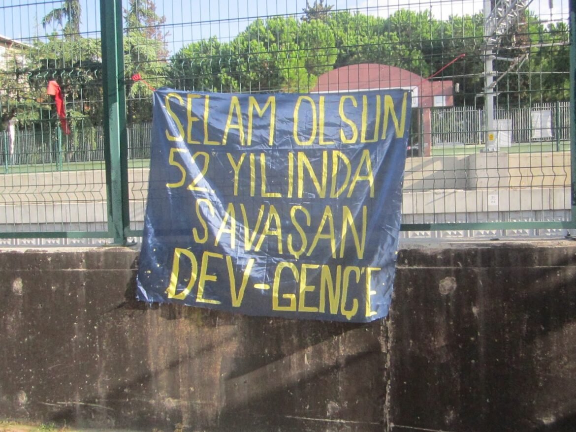 Anadolu Yakası’nda Asılan Pankartlarla Dev-Genç’in 52. Yılı Selamlandı - Image 1
