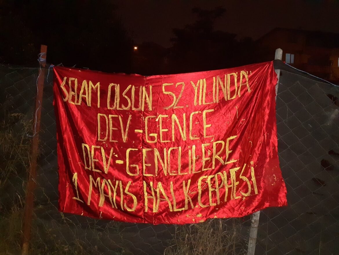 1 Mayıs Halk Cephesi Dev-Genç’liler İçin Pankart Astı - Image 1
