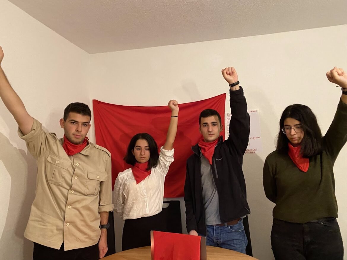 Avrupa Dev-Genç 1-7 Kasım Arasında Yitirilen Devrim Şehitleri Andı - Image 1
