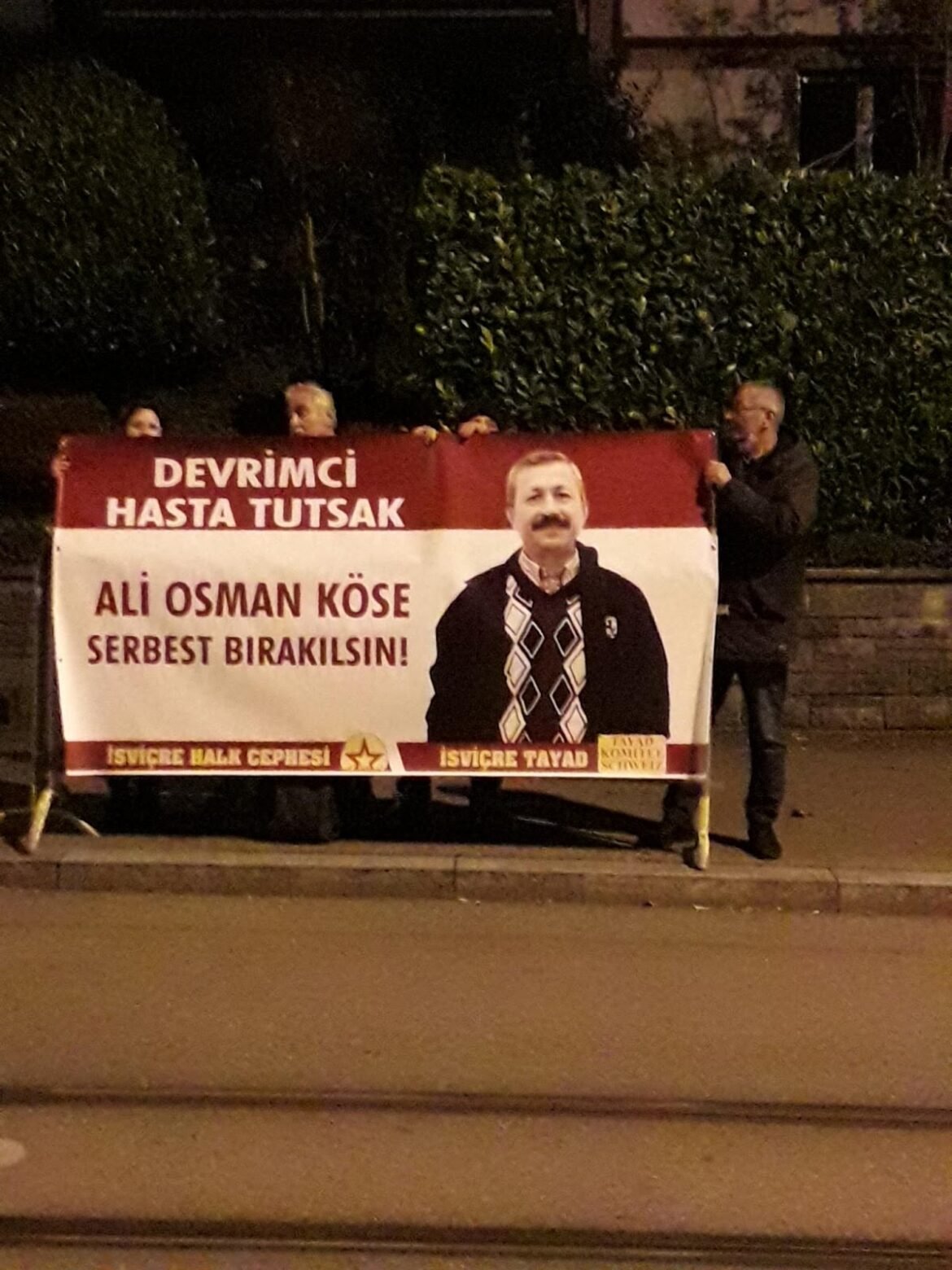 İsviçre Halk Cephesi Zürih’te Türkiye Konsolosluğu Önünde Eylem Yaptı - Image 1
