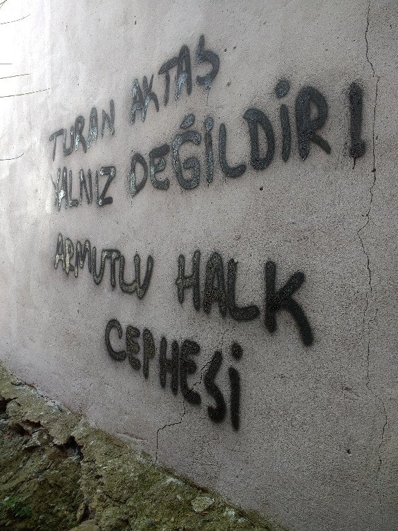 Armutlu Halk Cephesi Turan Aktaş ve Ali Osman Köse İçin Yazılama Yaptı - Image 1
