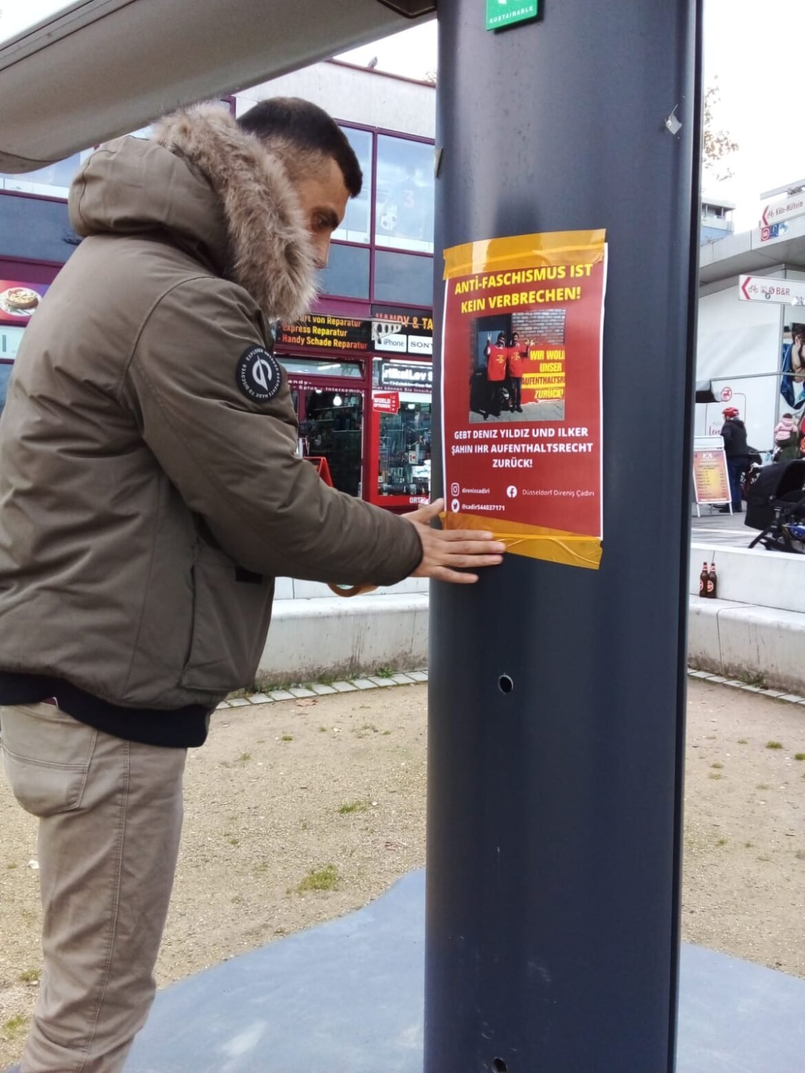 Almanya Direniş Meclisi Leverkusen’de Düsseldorf Direnişi İçin Afiş Çalışması Yaptı - Image 1