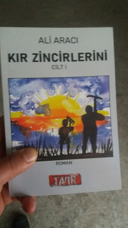 Okmeydanı’nda 70 adet “Kır Zincirleri” Kitabı Halka Ulaştırıldı - Image 1
