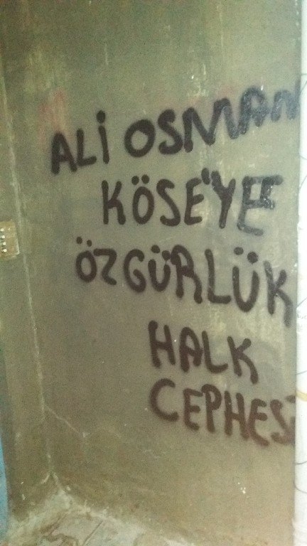 Okmeydanı’nda Hasta Tutsak Ali Osman Köse İçin Yazılama Yapıldı - Image 1