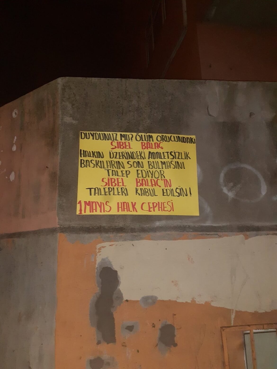 Birmayıs Halk Cephesi Sibel Balaç İle İlgili Duvar Gazetesi Astı - Image 1