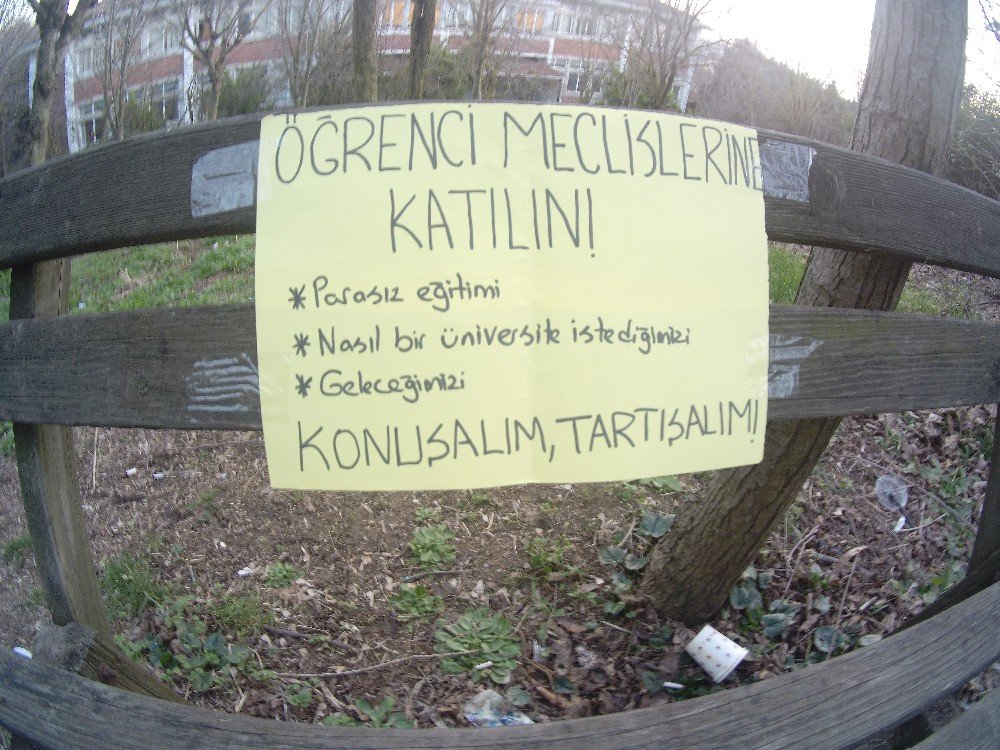 Dev-Gençliler Öğrenci Meclisleri İçin Duvar Gazetesi Astı - Image 3 Dev-Gençliler Öğrenci Meclisleri İçin Duvar Gazetesi Astı - Image 3