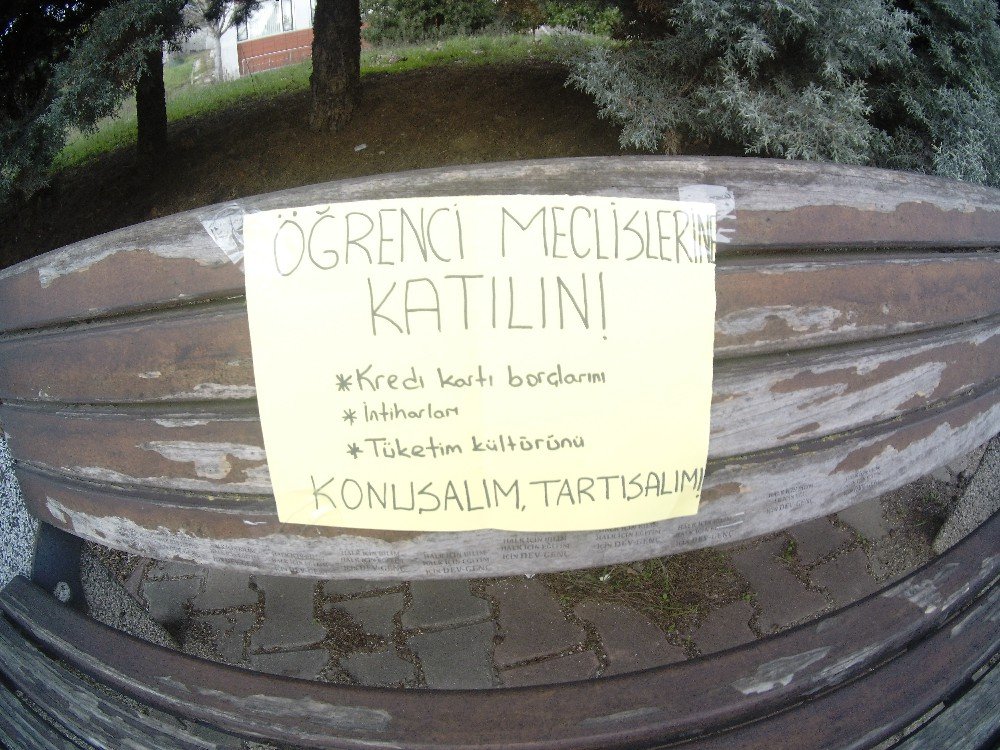 Dev-Gençliler Öğrenci Meclisleri İçin Duvar Gazetesi Astı - Image 4 Dev-Gençliler Öğrenci Meclisleri İçin Duvar Gazetesi Astı - Image 4