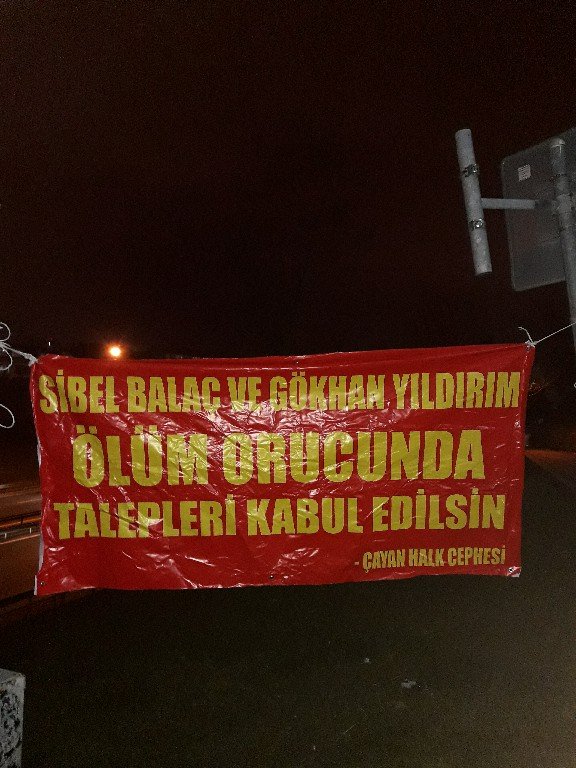 Çayan Halk Cephesi Güzeltepe’de Pankart Astı - Image 1