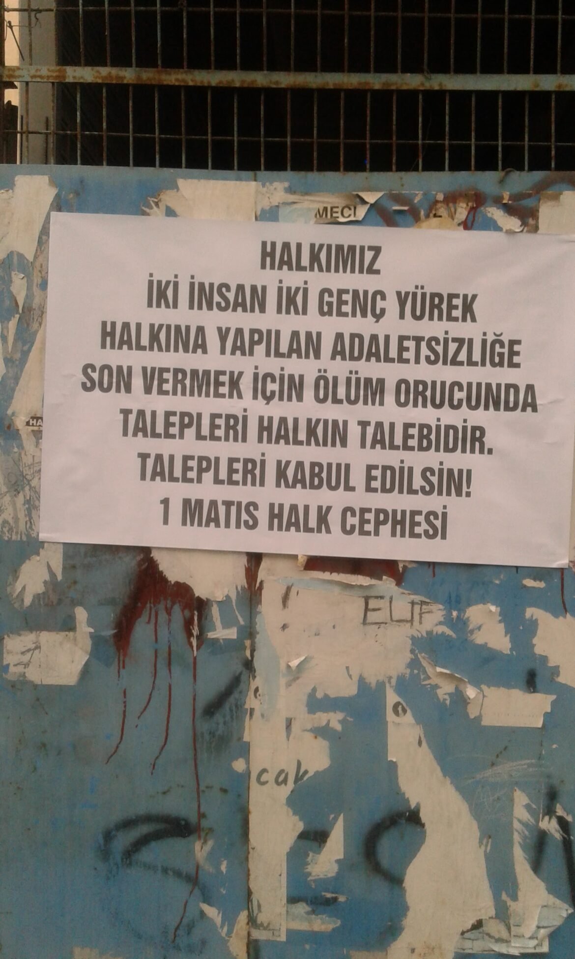 Bir Mayıs Halk Cephesi Ölüm Orucu Direnişçileri İçin Ozalit Astı - Image 1