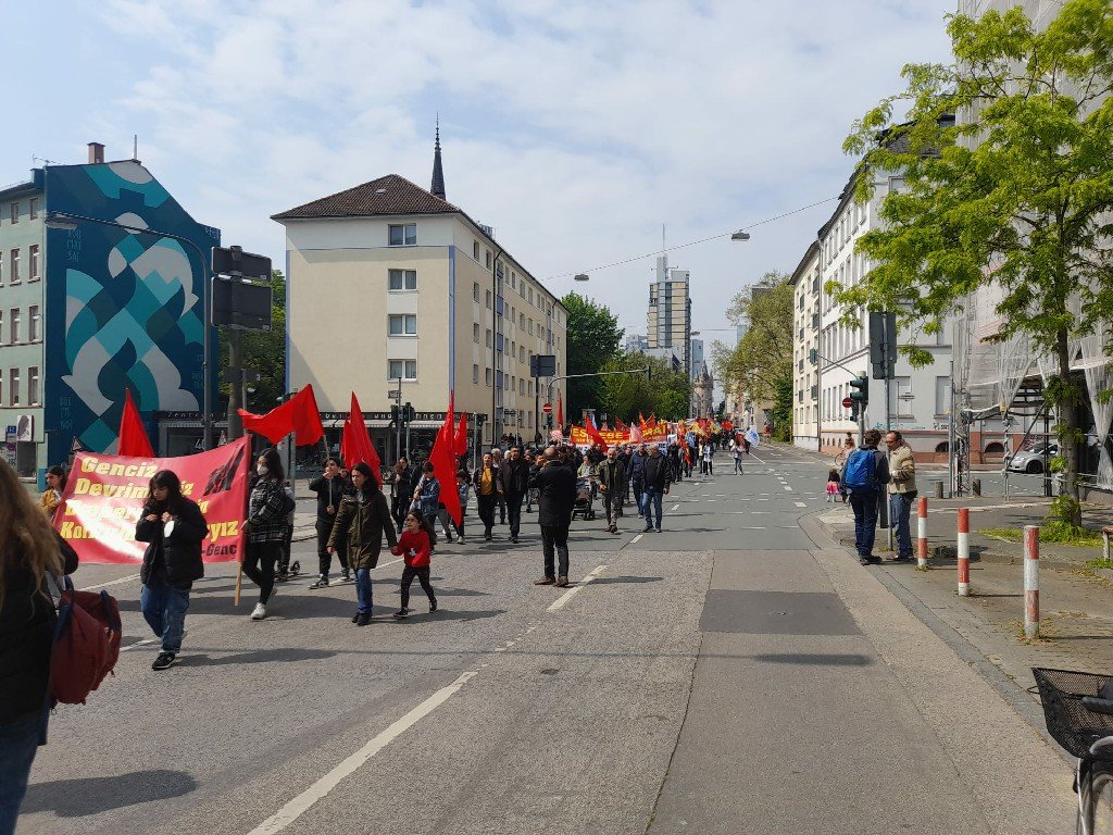 Frankfurt Halk Meclisi 1 Mayıs Yürüyüşündeydi - Image 1