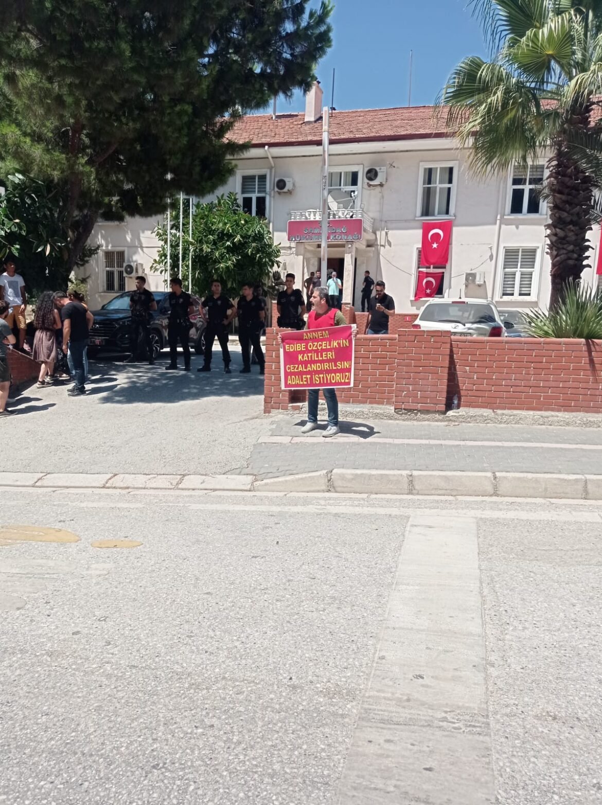 Edibe Anne İçin Adalet Direnişi 865. Gününde: Gözaltılar Serbest Bırakılsın - Image 1