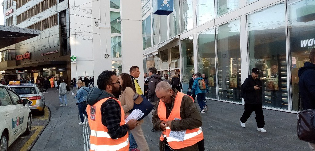 Zürih Halk Komitesi Ölüm Orucu Direnişiyle İlgili Bildiri Dağıttı - Image 1