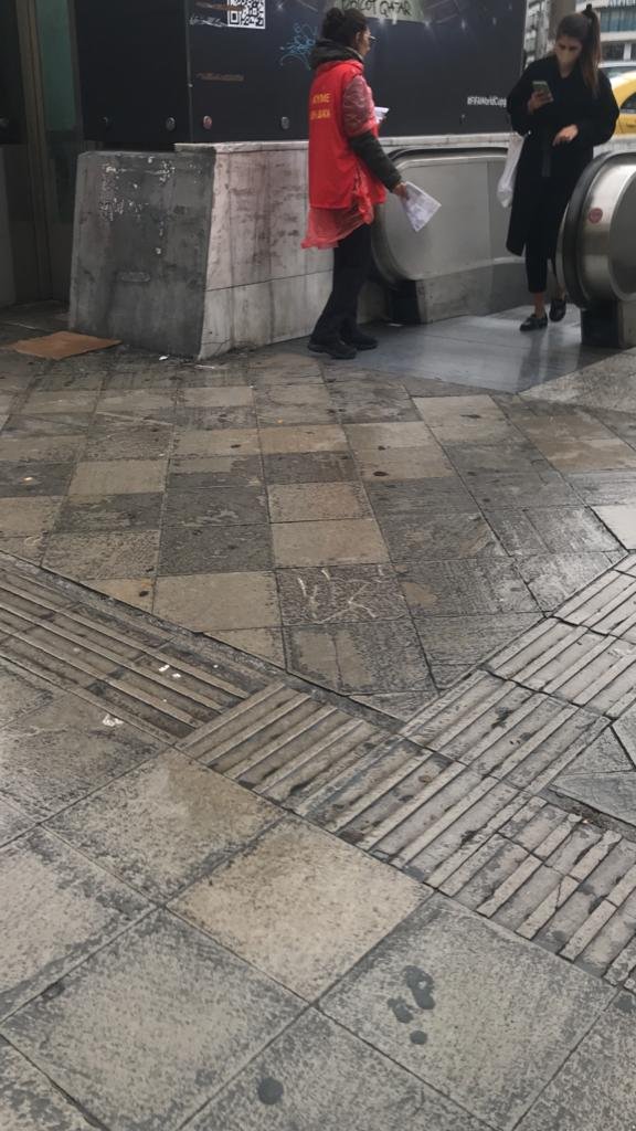 Yunanistan Halk Cephesi Atina’da Türkiyeli 11 Devrimci İçin Bildiri Dağıttı - Image 5 Yunanistan Halk Cephesi Atina’da Türkiyeli 11 Devrimci İçin Bildiri Dağıttı - Image 5