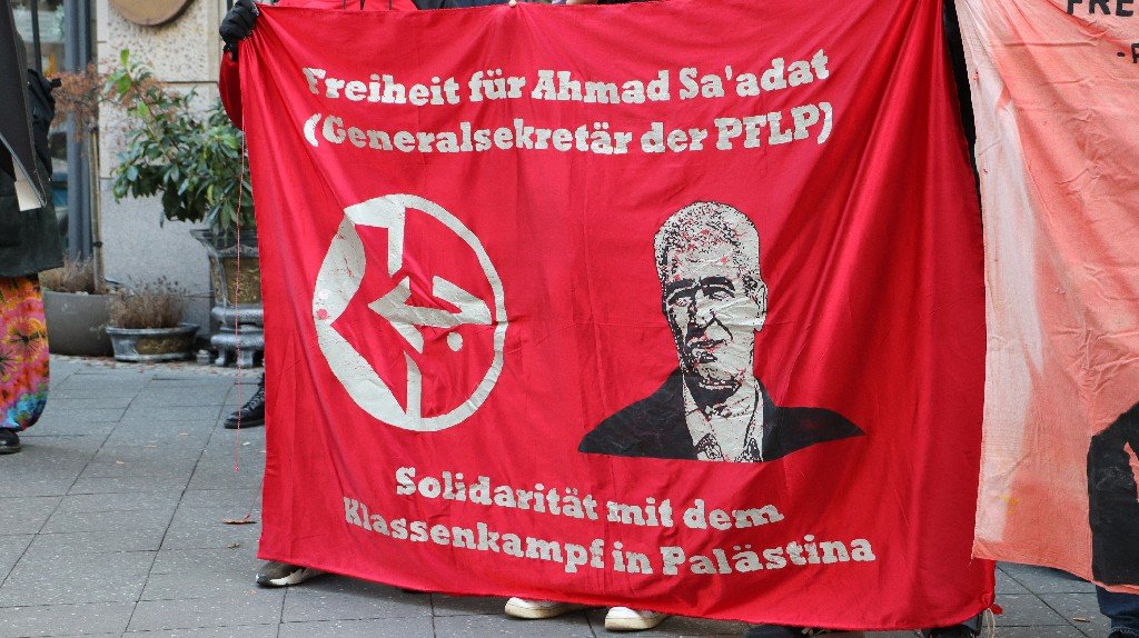 129 Yasasına Karşı Berlin Sokaklarında Yaklaşık 200 Kişi Yürüdü - Image 26 129 Yasasına Karşı Berlin Sokaklarında Yaklaşık 200 Kişi Yürüdü - Image 26