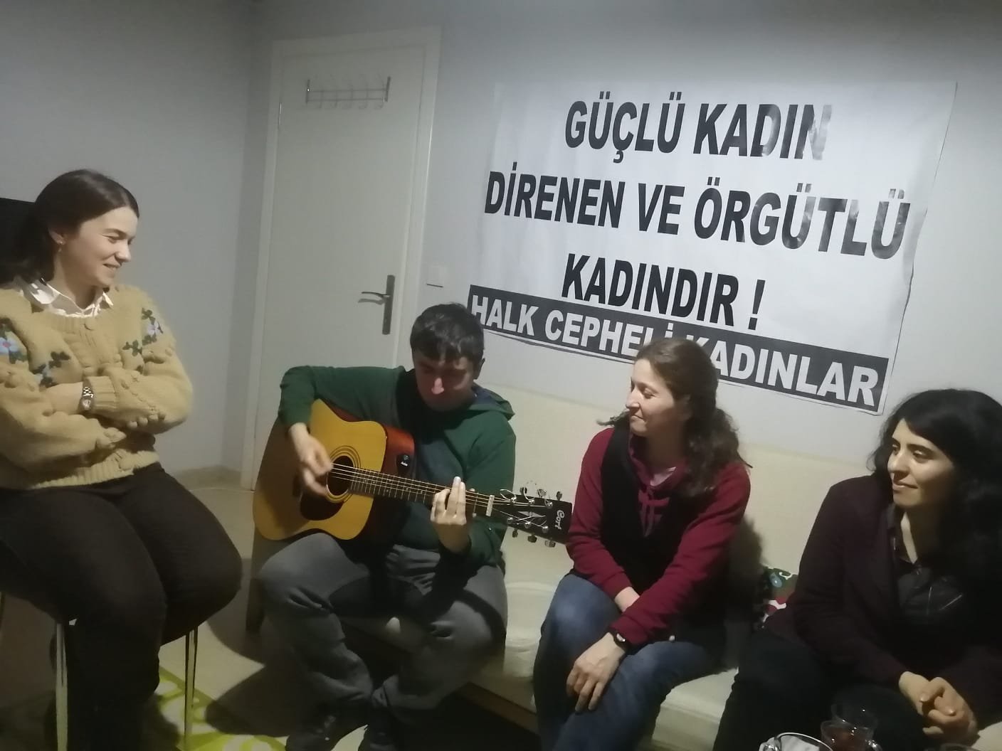 Direnişler Meclisi’nde Dünya Emekçi Kadınlar Günü İçin Etkinlik Yapıldı - Image 1