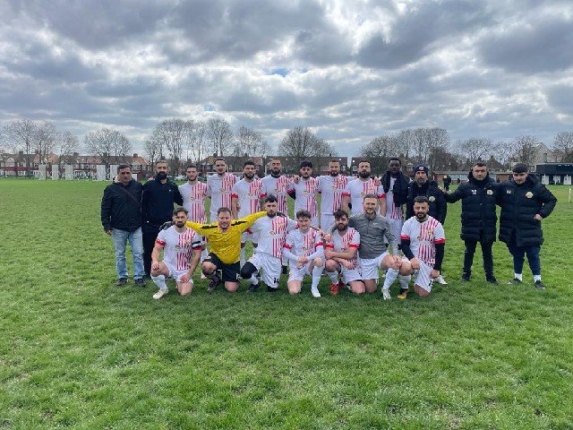 Londra: Pir Sultan Birlikspor Sezon Sonu Kutlaması - Image 1