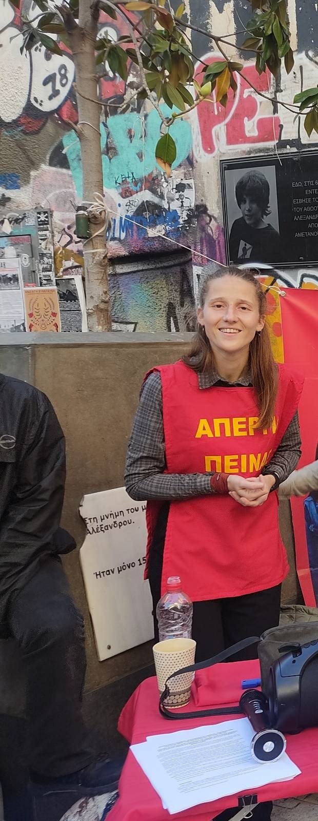 Yunanistan’da Konstantina Kartsioti’nin Başlattığı Açlık Grevi Direnişi 9. Gününde - Image 2 Yunanistan’da Konstantina Kartsioti’nin Başlattığı Açlık Grevi Direnişi 9. Gününde - Image 2