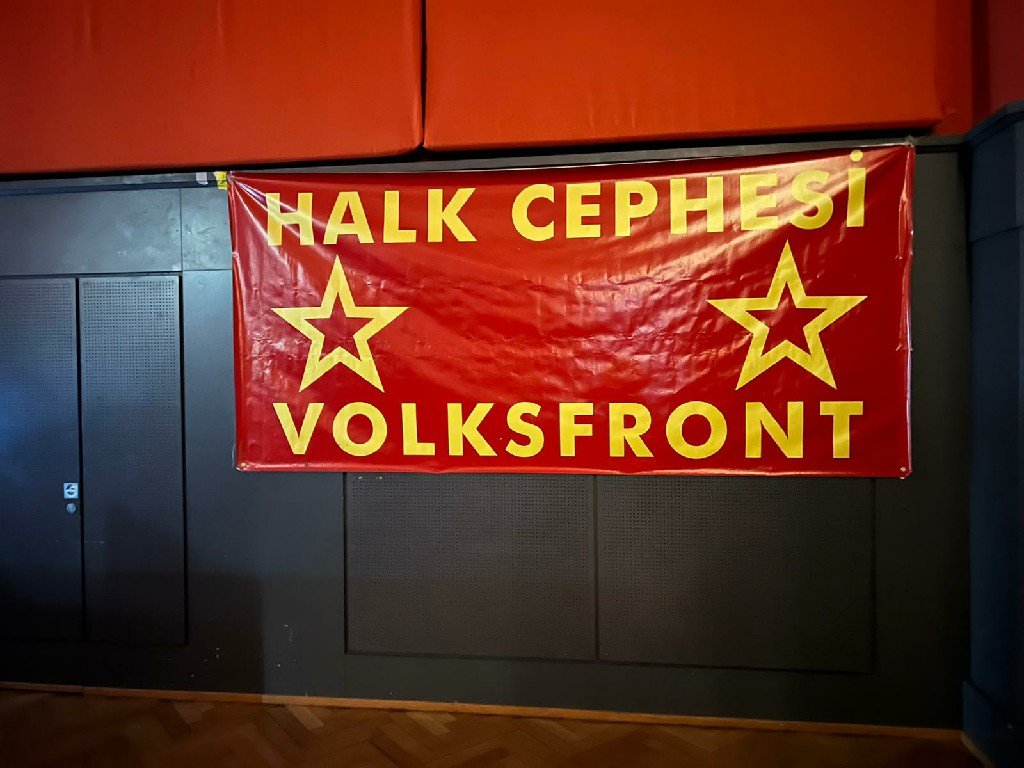 İsviçre Halk Cephesi: Grup Yorum Deprem Bölgeleriyle Dayanışma Konseri - Image 19 İsviçre Halk Cephesi: Grup Yorum Deprem Bölgeleriyle Dayanışma Konseri - Image 19